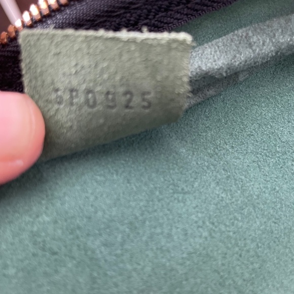 SOLD to a Repeat Customer in Victoria!! Louis Vuitton Taiga Leather Duffel - Picture 7 of 13